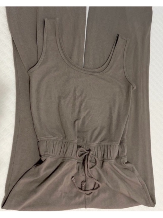 Abercrombie and Fitch Lounge Scoopneck Tan Jumpsuit - Picture 4 of 6